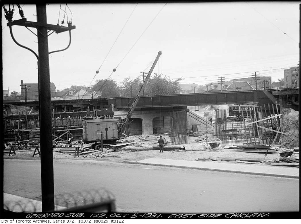 Building underpass Carlaw and Gerrard