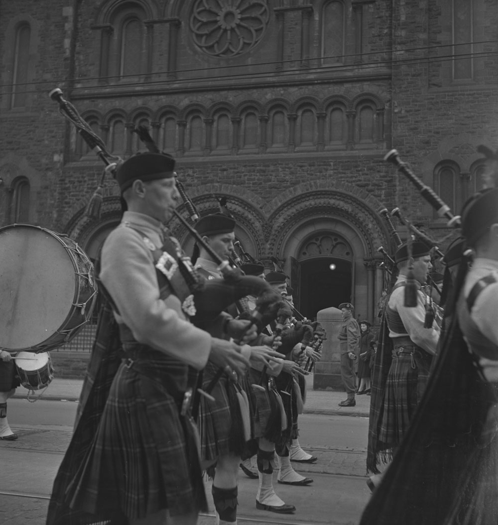 48th-highlanders-1939-1951-narch-pipeband